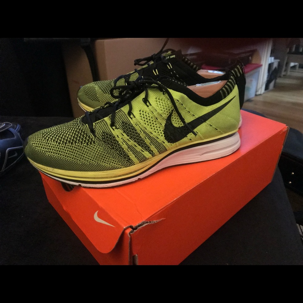 NIKE Men’s Running Shoes US 9